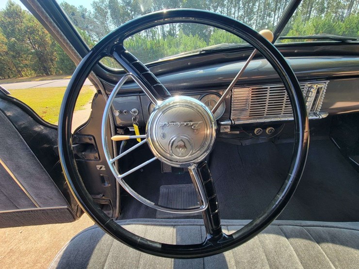1948-packard-sedan-image-35