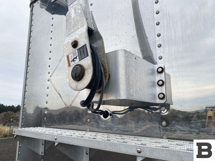 1995-wilson-48'-image-9