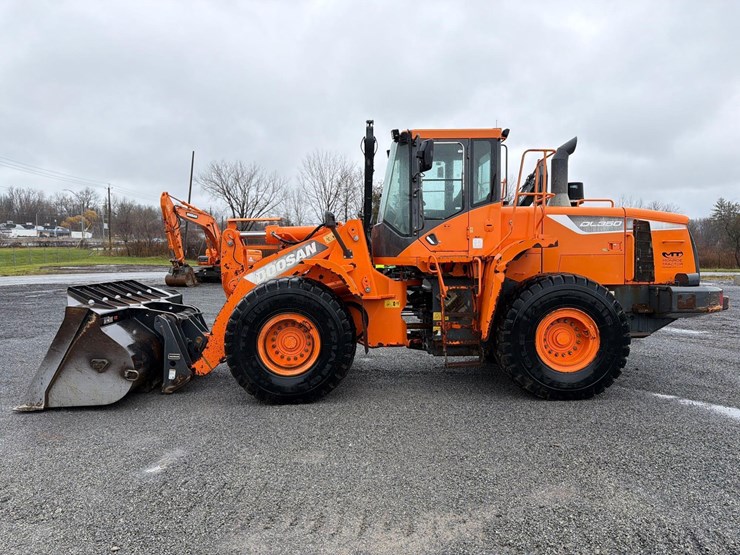 2015-doosan-dl350-5-image-2