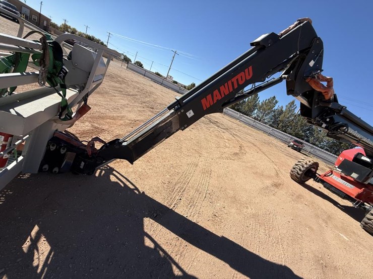 #1019-•-2020-manitou-tj85-manlift-image-12