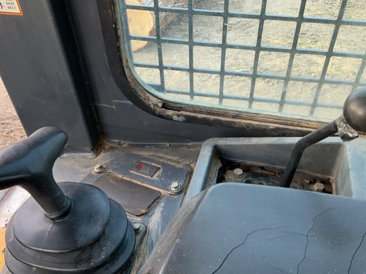 2016-deere-700k-image-22