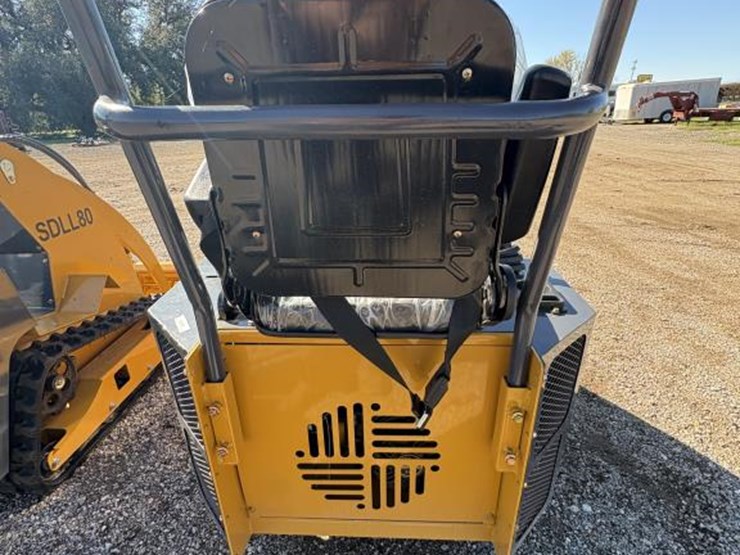 #118-•-sdll80-mini-skid-steer-loader-image-6