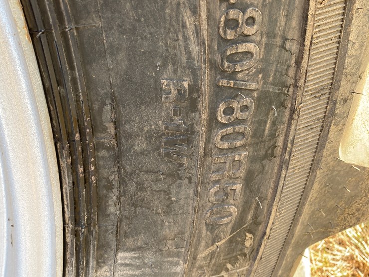 2014-case-ih-340-image-33