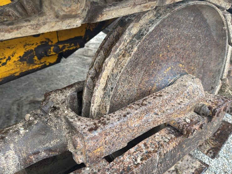 john-deere-350-image-14