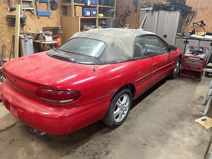 #260-•-1997-chrysler-(fall-creek,-wi)-(has-wi-title)-image-1