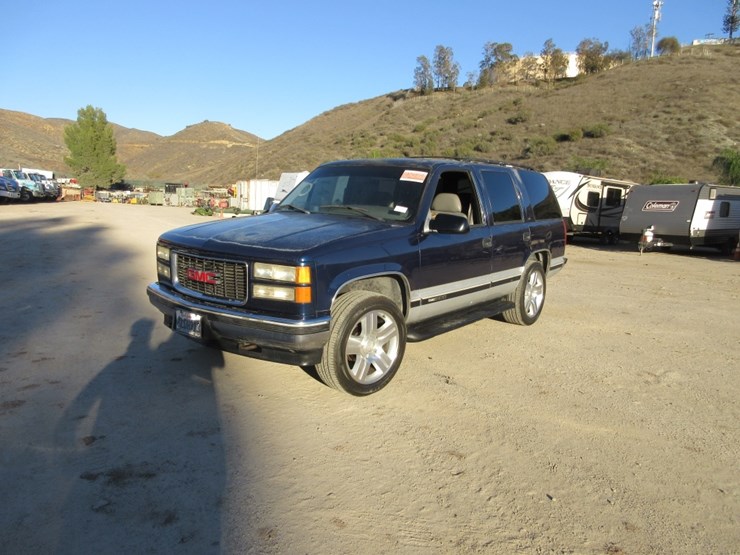 1996-gmc-yukon-image-1