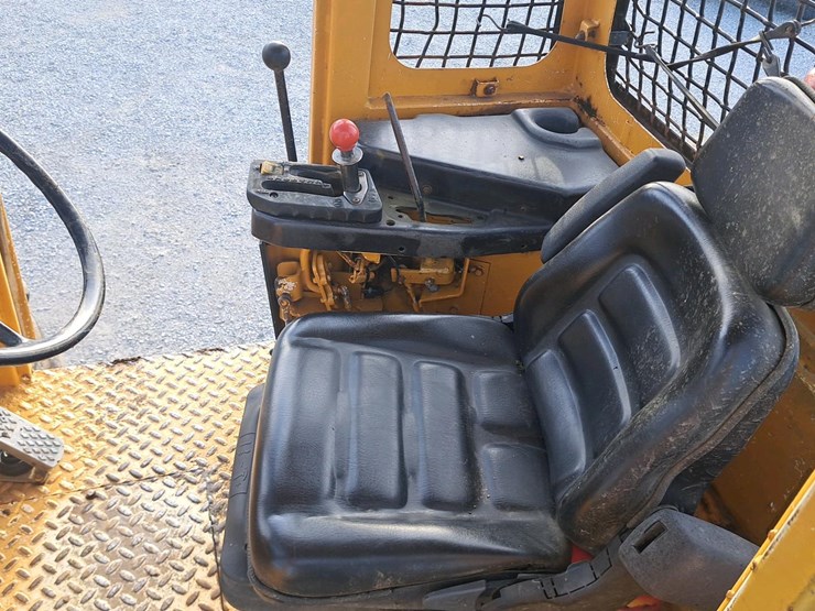 1994-deere-640e-image-13