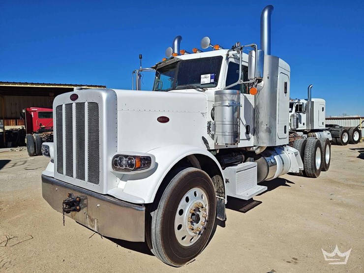 2016-peterbilt-389-image-1