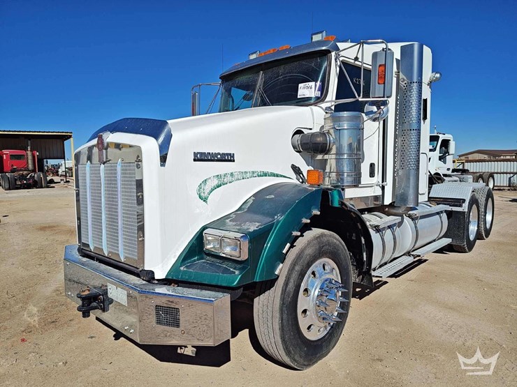 2012-kenworth-t800-image-1