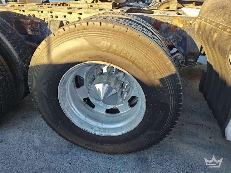 2012-kenworth-t660-image-22