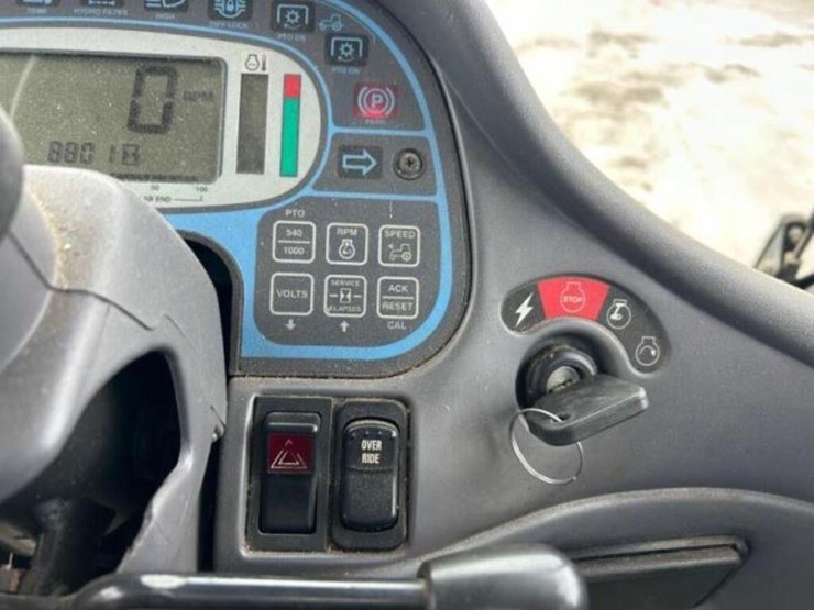 2008-new-holland-tv145-image-8