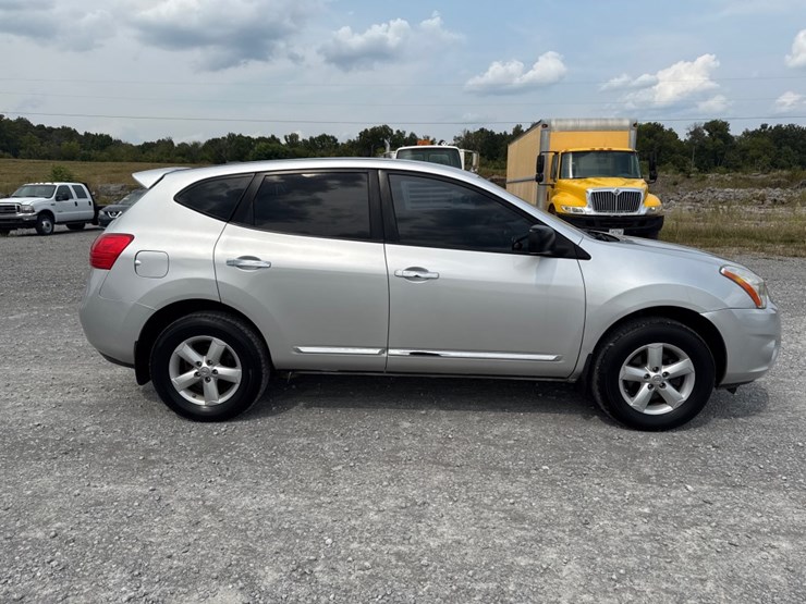 2012-nissan-rogue-image-8