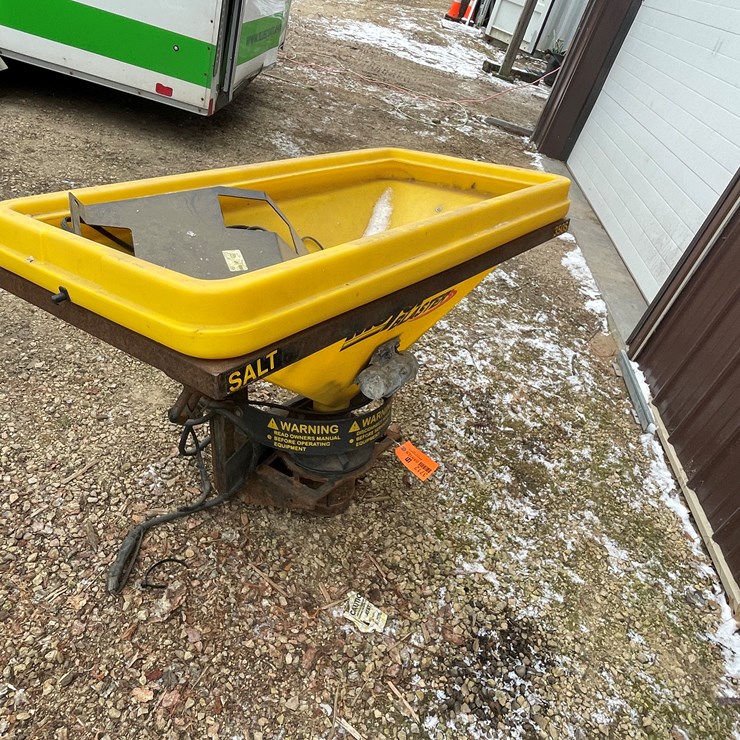 #2712 • Meyer Baster Salter (Fall Creek, WI)