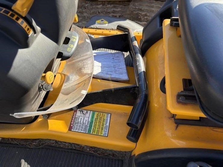 cub-cadet-gt2554-image-7