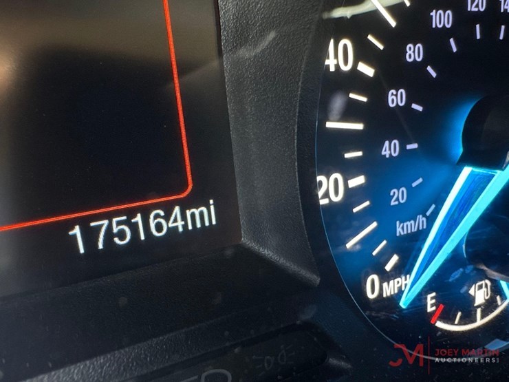 2020-ford-edge-se-image-18