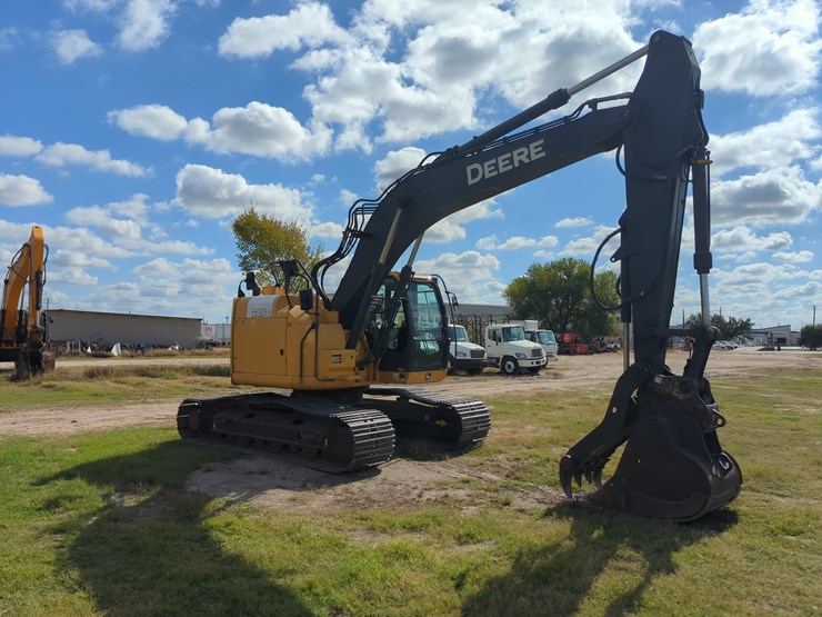 2020-john-deere-2020-image-3