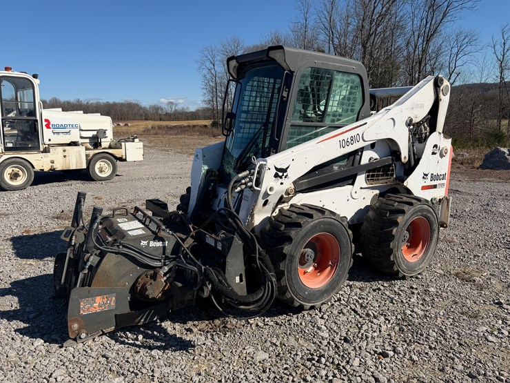 2013-bobcat-s750-image-1
