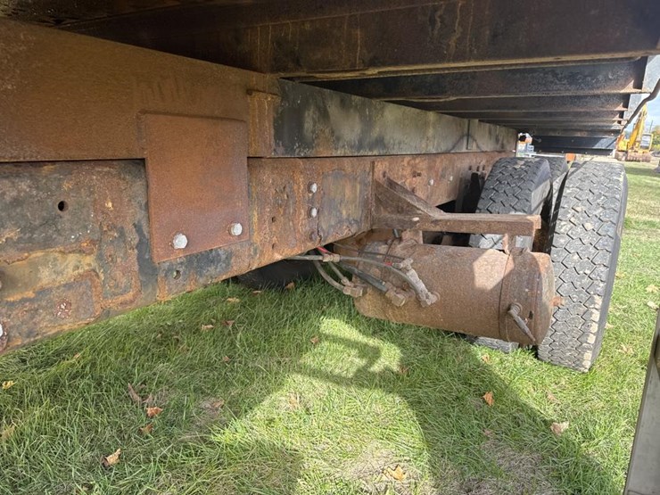 2001-caterpillar-c12-image-54