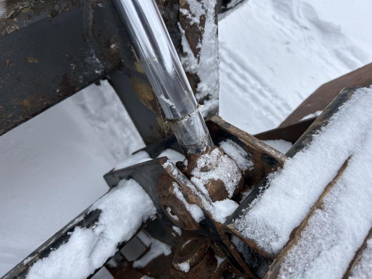 new-holland-ls180-image-14