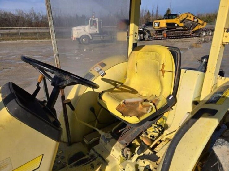 2000-john-deere-5205-image-14