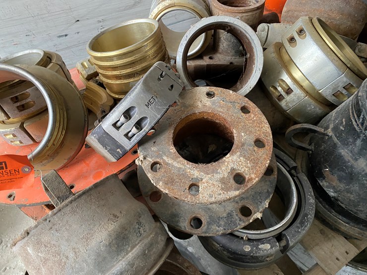 #8488-•-pallet-of-miscellaneous-couplers-and-pumping-parts-(new-holstein,-wi)-image-6