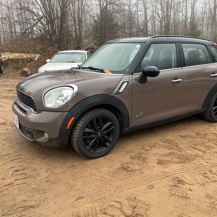 #270 • 2012 MINI Cooper S Countryman All4 (Rhinelander, WI)(Title in Delay)