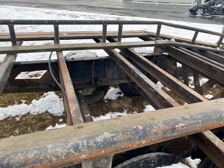 #1102-•-2014-nuhn-0252-crawler-hauler-trailer-(st.-nazianz,-wi)-image-35