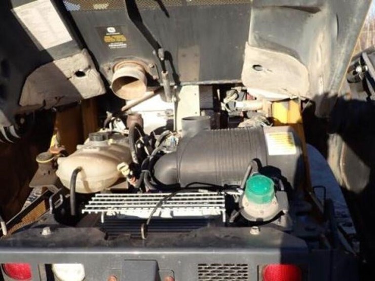 2019-deere-331g-image-34