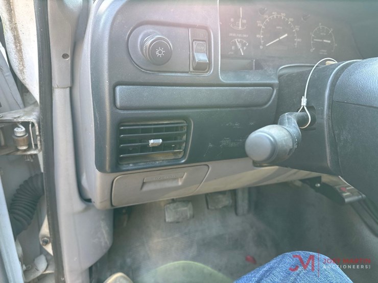 1996-ford-f350-xl-image-26