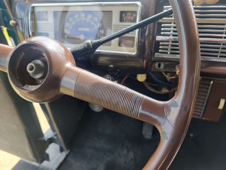 1940-ford-sedan-image-71