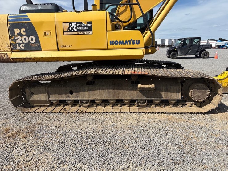 2010-komatsu-pc200-lc-8-image-11