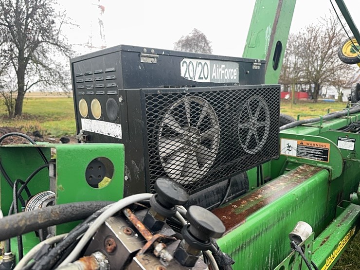 john-deere-1770nt-image-39