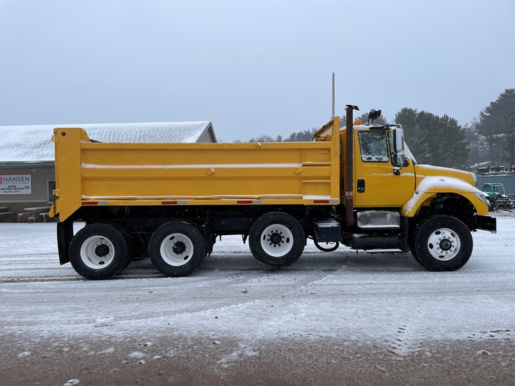 #234-•-2005-international-tri-axle-dump-truck-(has-wi-title)(mosinee,-wi)-image-6