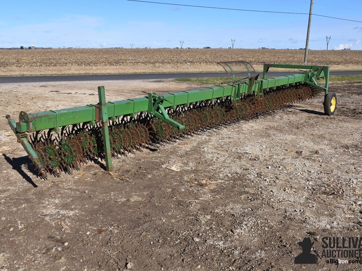 john-deere-400-image-1