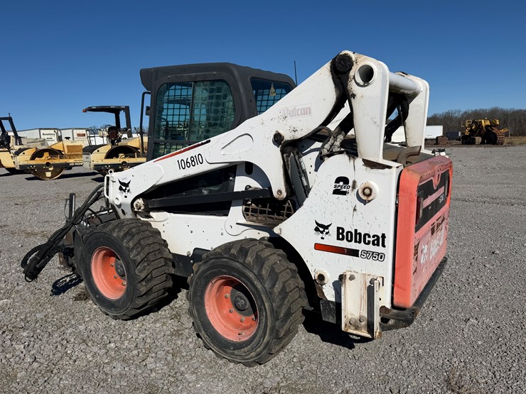 2013-bobcat-s750-image-6