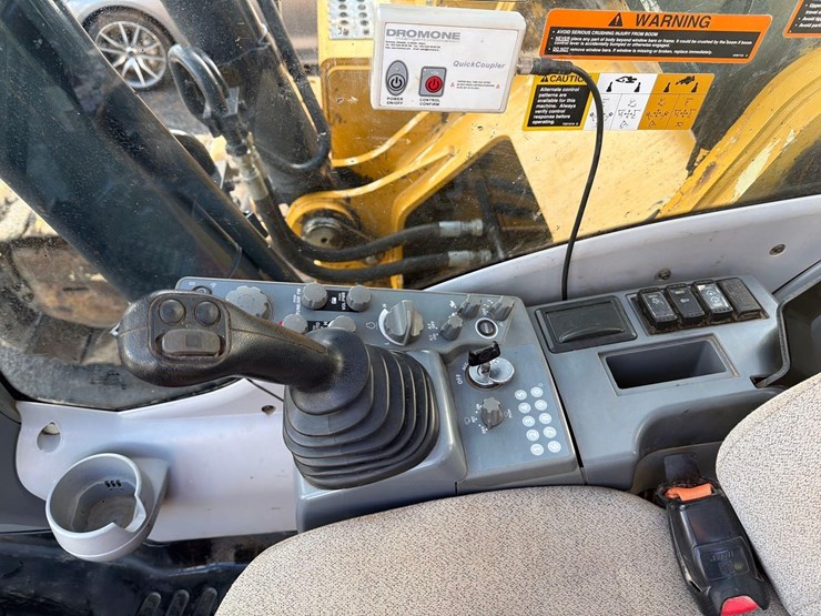 2019-deere-350g-lc-image-31