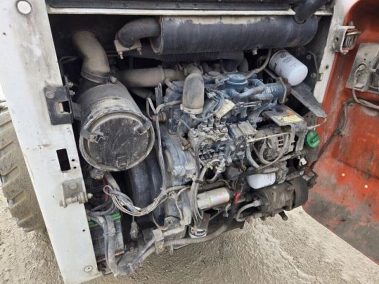 2012-bobcat-s185-image-19