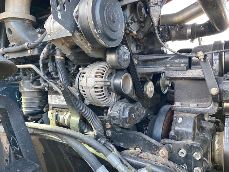 2014-case-ih-340-image-77