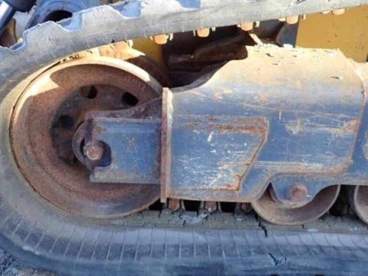 2019-deere-331g-image-64