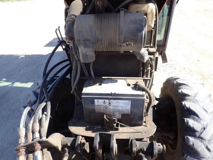 2008-kubota-m7040d-image-28