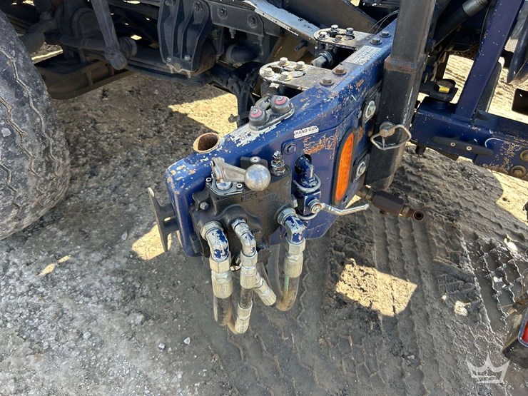 2015-peterbilt-348-image-32