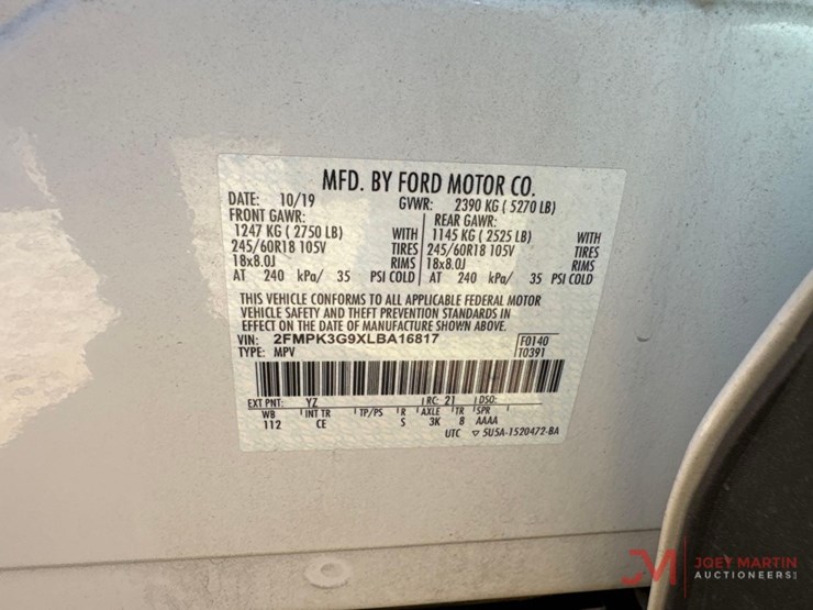 2020-ford-edge-se-image-33