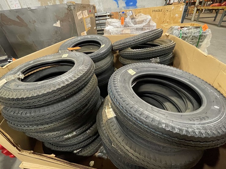 #8721-•-pallet-of-trailer-tires-(f)-image-2