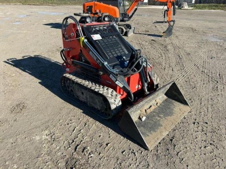 2024-agrotk-lrt23-ride-on-multi-terrain-loader-czl-image-3