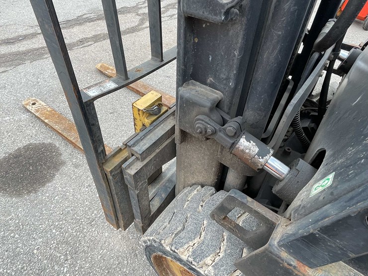 #1396-•-forklift-(o3)-image-16