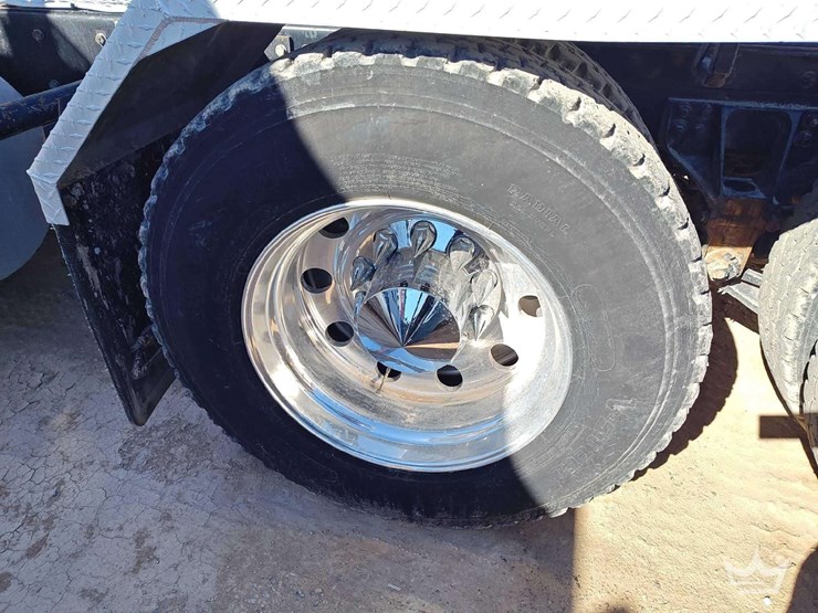 2012-kenworth-t800-image-50