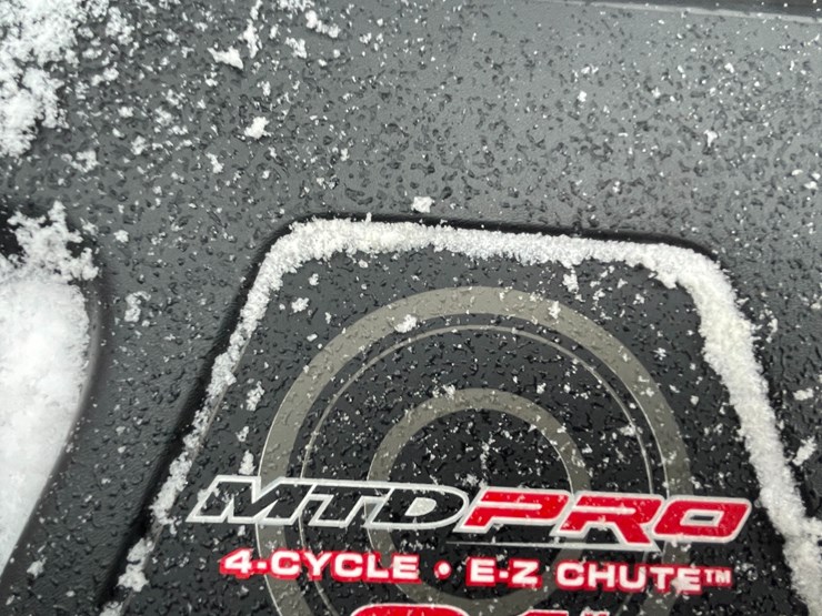 #2709-•-mtd-mp21-snow-blower-(fall-creek,-wi)-image-9