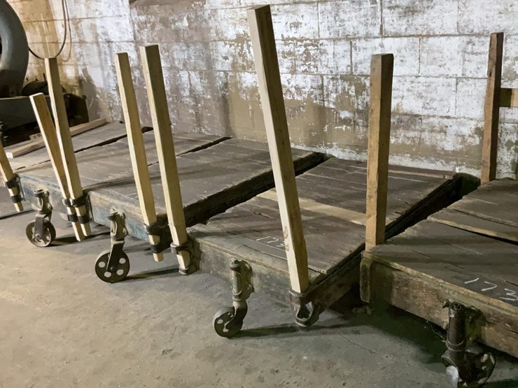 #173-•-lumber-carts-image-7