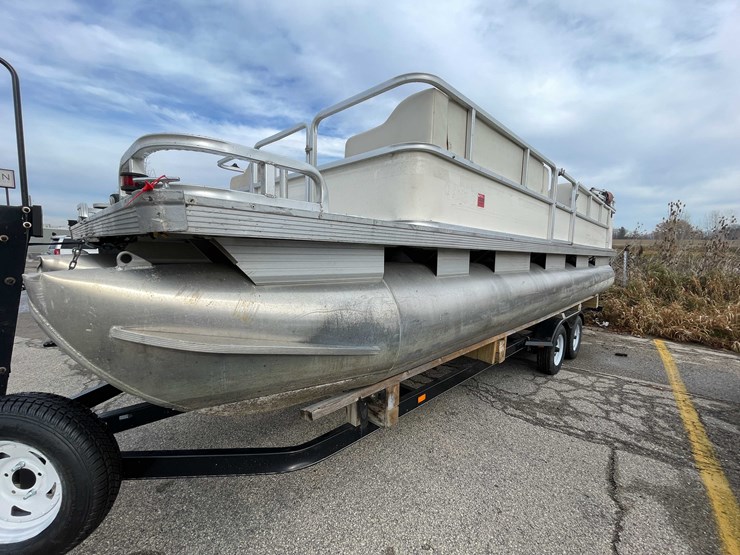 #1398-•-2002-24'-fisher-liberty-240-(has-wi-registration)-(of)-image-22