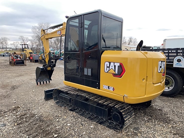 caterpillar-305.5e-image-4